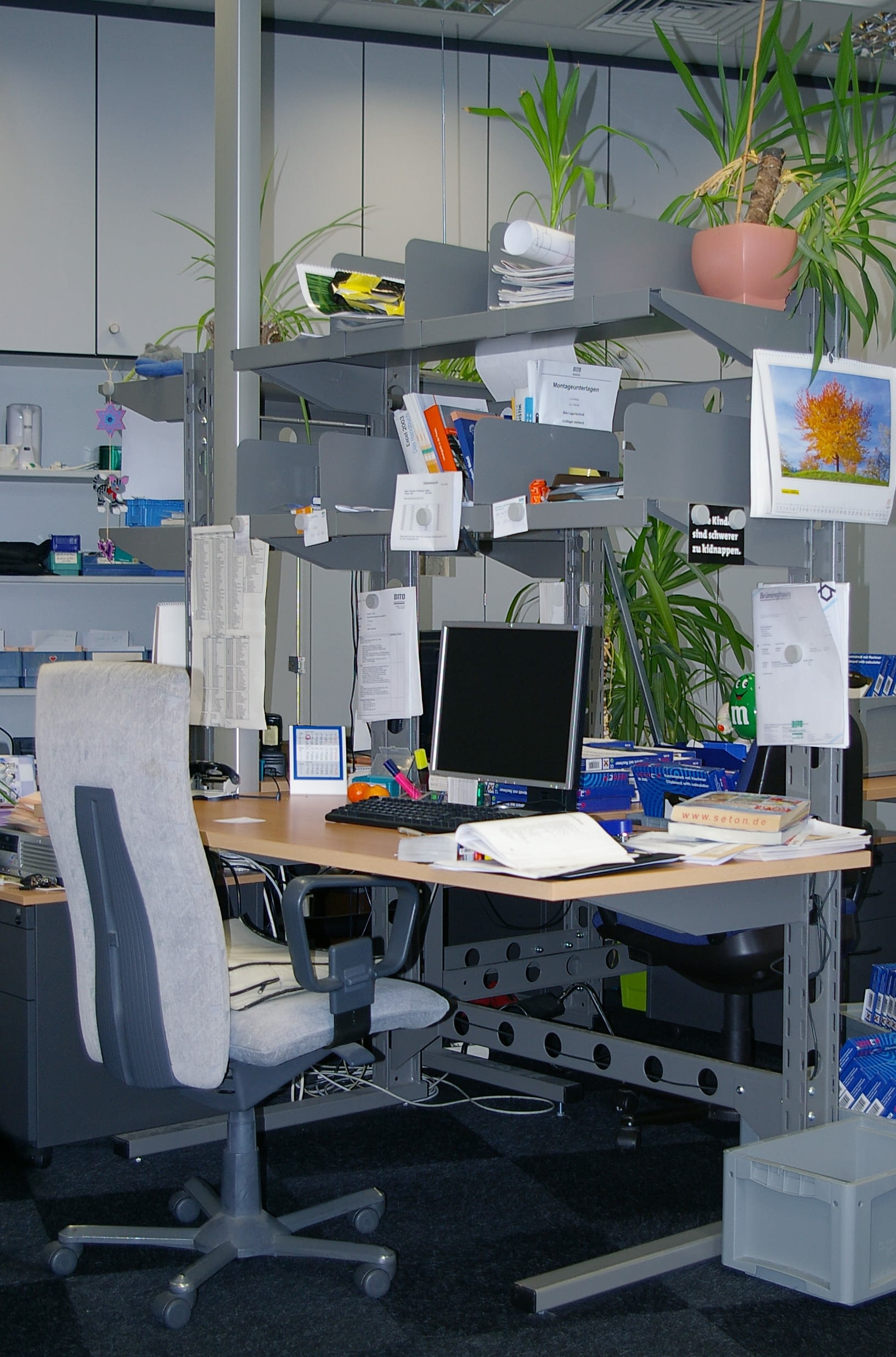 PC-Stationen, Nutzung einseitig, RAL 9007 Graualuminium, Buchendekor, 44-19444