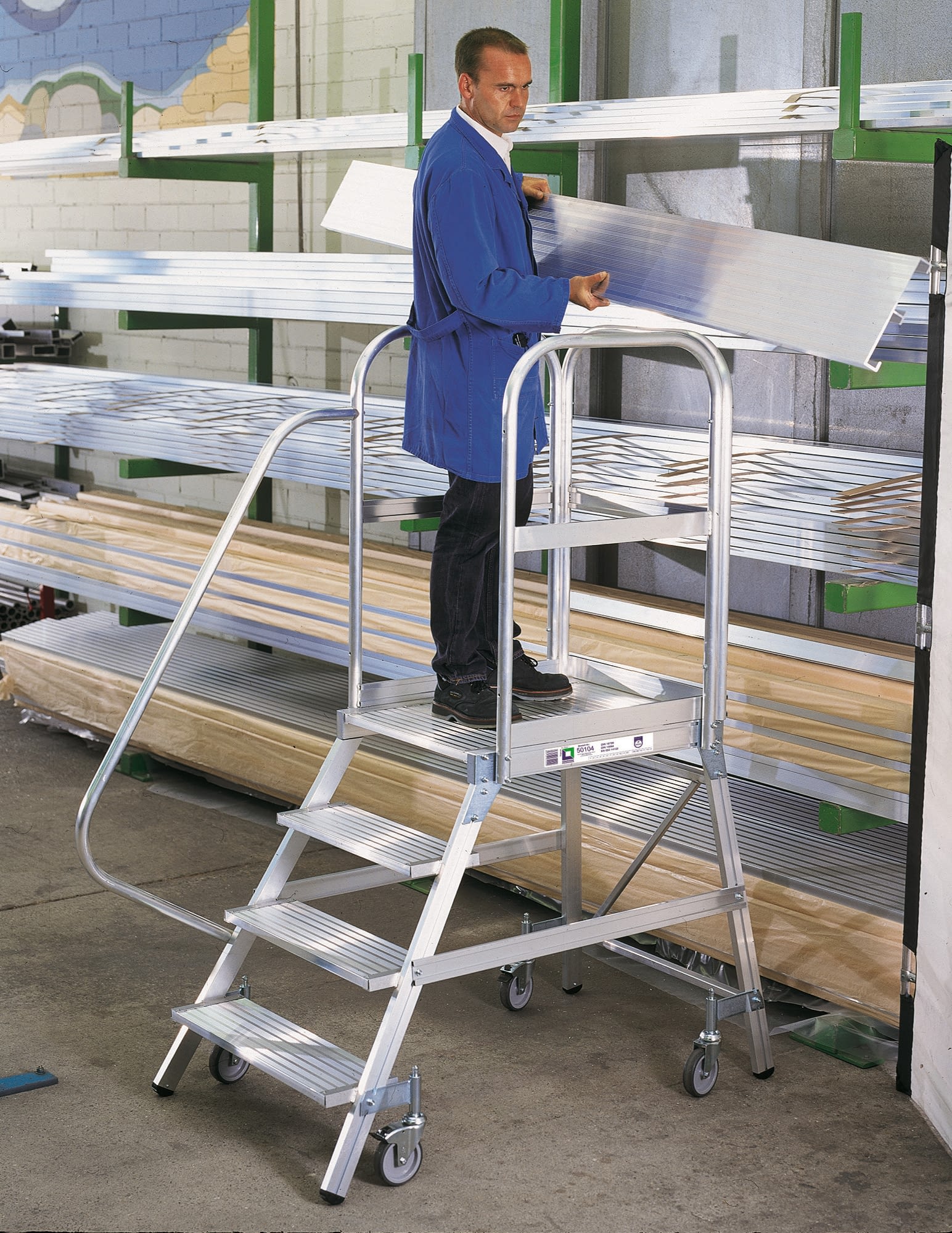 Rebríky s plošinami, hliníková, 16-39151